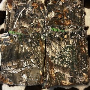 Realtree Multicolor Camouflage Pants